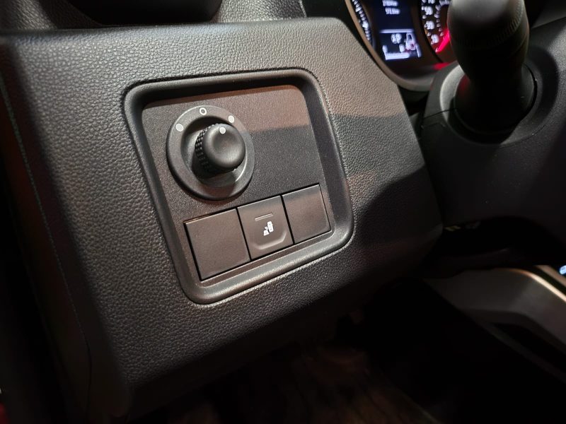 DACIA DUSTER 1.3 TCe 150cv EDC PRESTIGE / CAMERA 360 / CARPLAY SANS FIL / ATTELAGE 