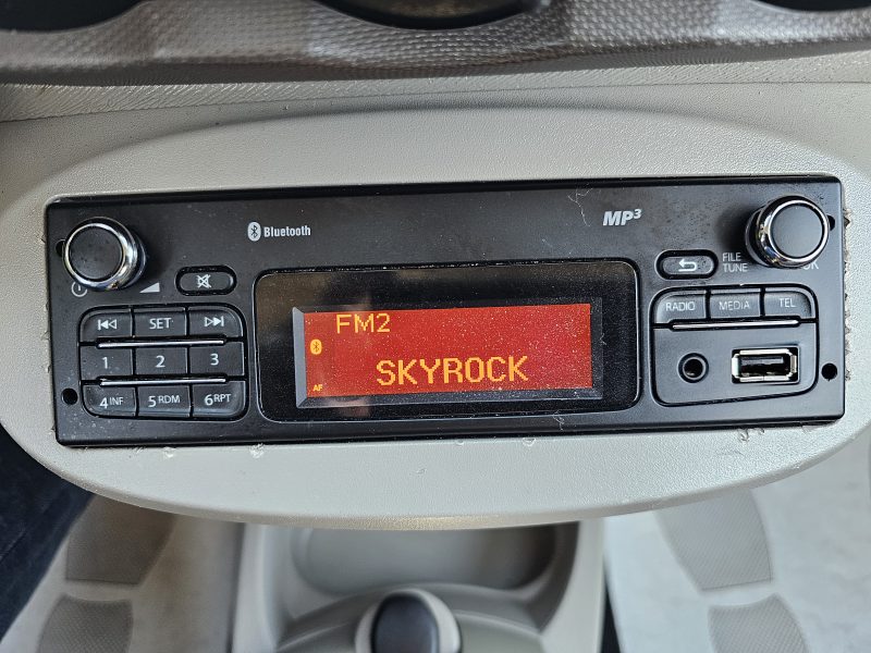 RENAULT TWINGO 1.5 DCI 75 CH CLIM 