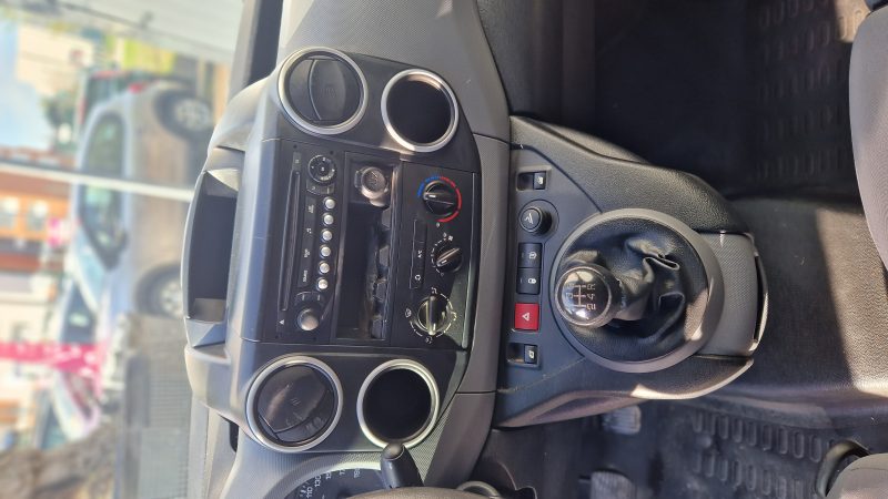 PEUGEOT PARTNER  2013