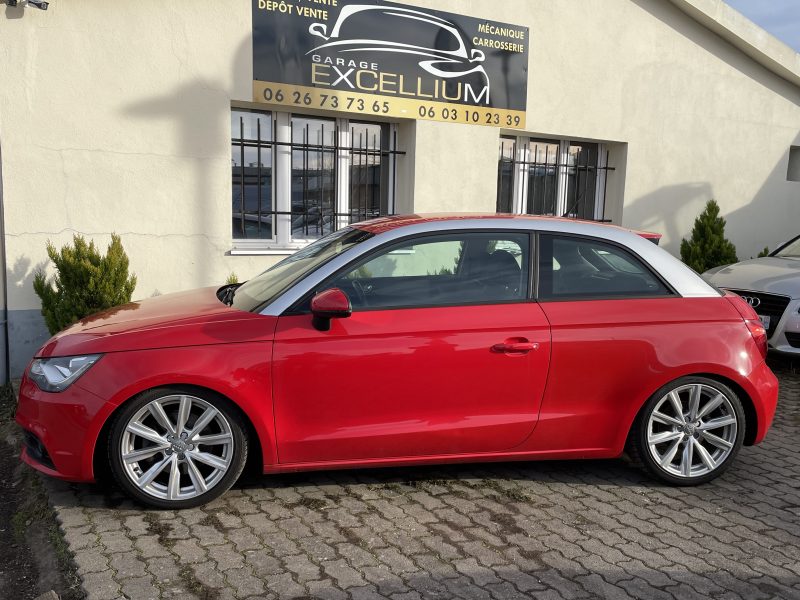 AUDI  AUDI A1 2010