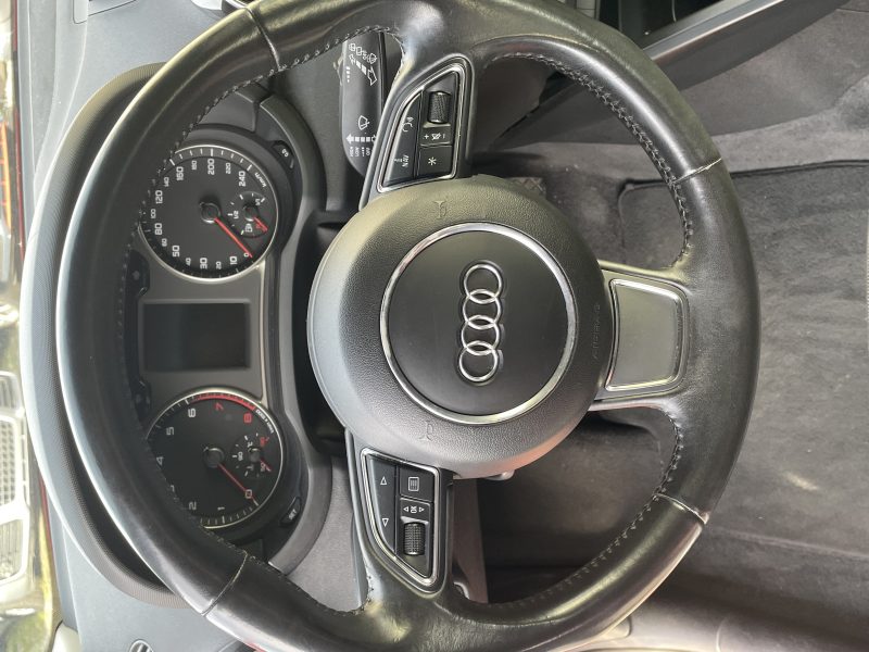 AUDI  AUDI A1 2010