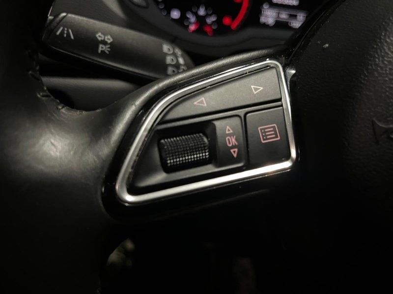 AUDI Q3 2.0 TDI QUATTRO 150cv AMBIENTE SIEGES CHAUFFANT / GPS / RADAR AR