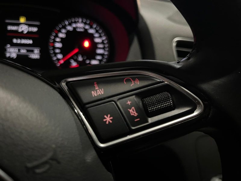 AUDI Q3 2.0 TDI QUATTRO 150cv AMBIENTE SIEGES CHAUFFANT / GPS / RADAR AR