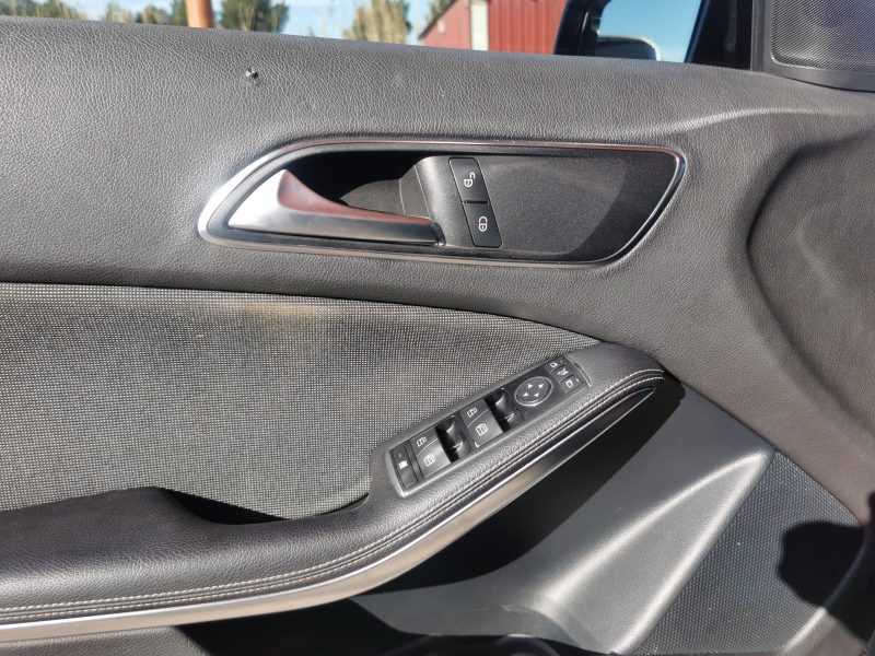 MERCEDES CLASSE A 180 CDI FASCINATION 2012