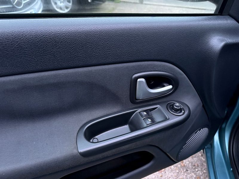 RENAULT CLIO II 2003