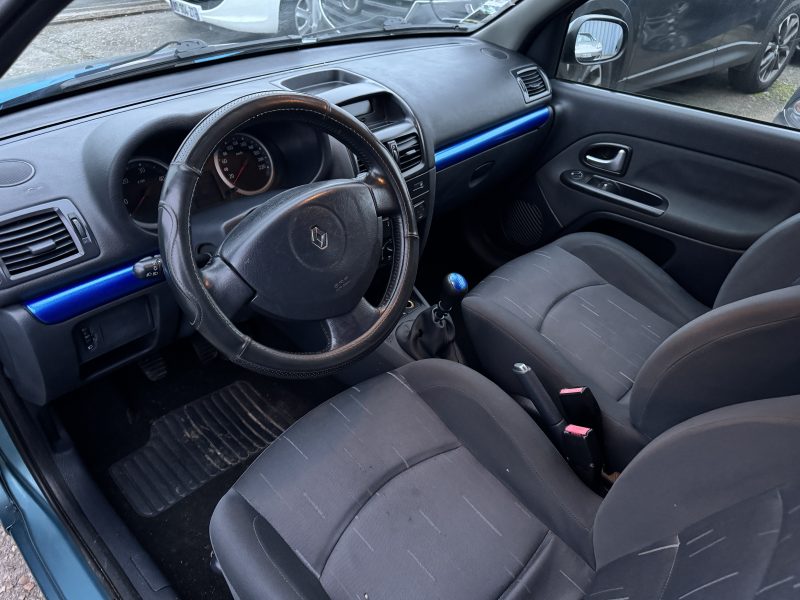 RENAULT CLIO II 2003