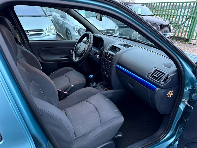 RENAULT CLIO II 2003