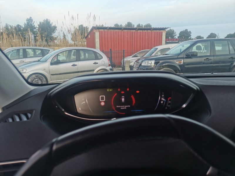 PEUGEOT 3008 SUV II 1,5HDI 130CH ALLURE 2020