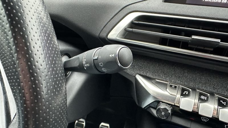 PEUGEOT 3008 GT LINE