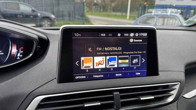 PEUGEOT 3008 GT LINE