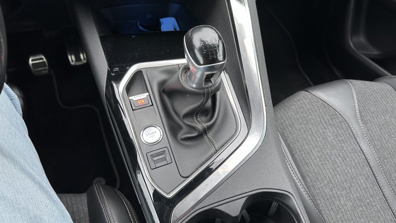 PEUGEOT 3008 GT LINE