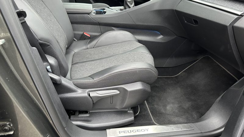 PEUGEOT 3008 GT LINE