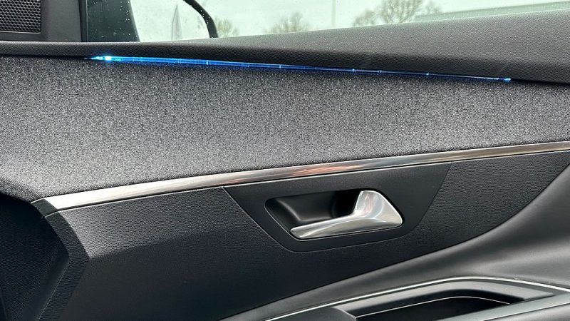 PEUGEOT 3008 GT LINE