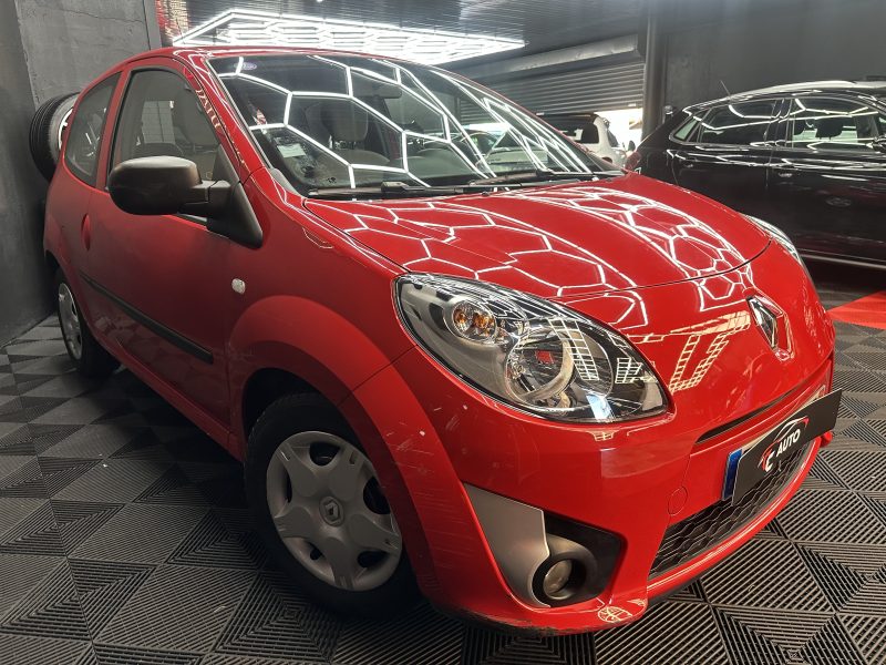RENAULT TWINGO II 2011