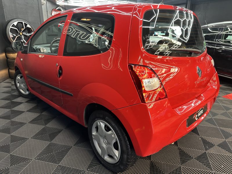 RENAULT TWINGO II 2011