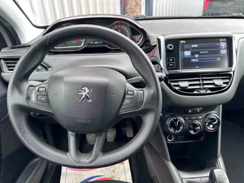 PEUGEOT 208 1.4 HDI 68 CV 4 CV CT.OK GARANTIE 12 MOIS IDÉAL JEUNE PERMIS 