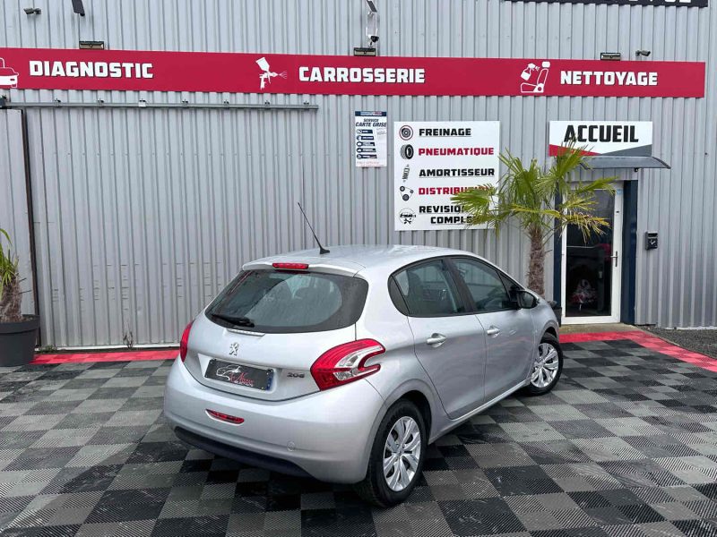PEUGEOT 208 1.4 HDI 68 CV 4 CV CT.OK GARANTIE 12 MOIS IDÉAL JEUNE PERMIS 