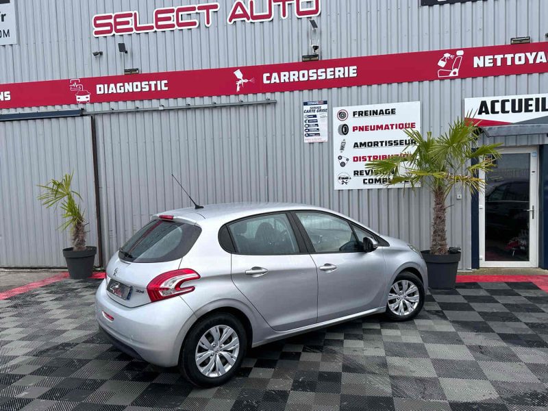 PEUGEOT 208 1.4 HDI 68 CV 4 CV CT.OK GARANTIE 12 MOIS IDÉAL JEUNE PERMIS 