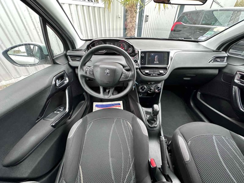 PEUGEOT 208 1.4 HDI 68 CV 4 CV CT.OK GARANTIE 12 MOIS IDÉAL JEUNE PERMIS 