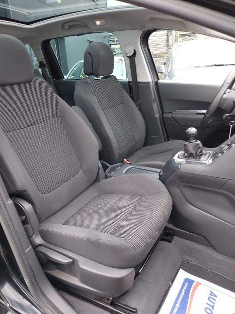 PEUGEOT 5008 1.6 HDi 115 Allure 7 places