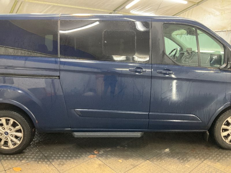 Ford Tourneo Custom 2.0 EcoBlue 320 L2 Tourneo Titanium