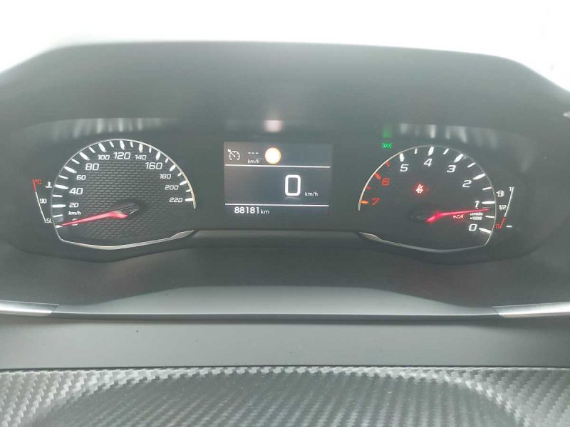 Peugeot  208  2022