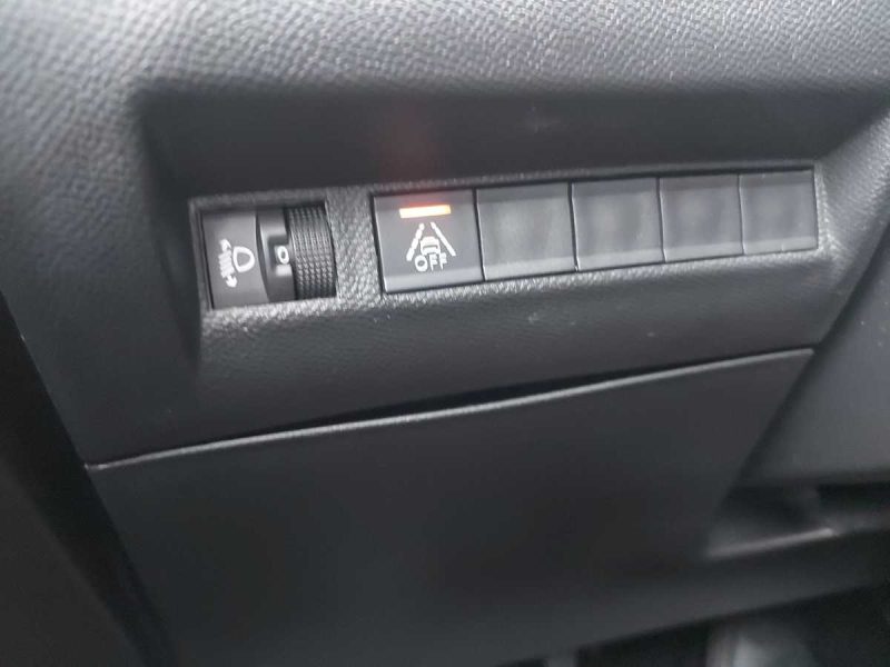 Peugeot  208  2022