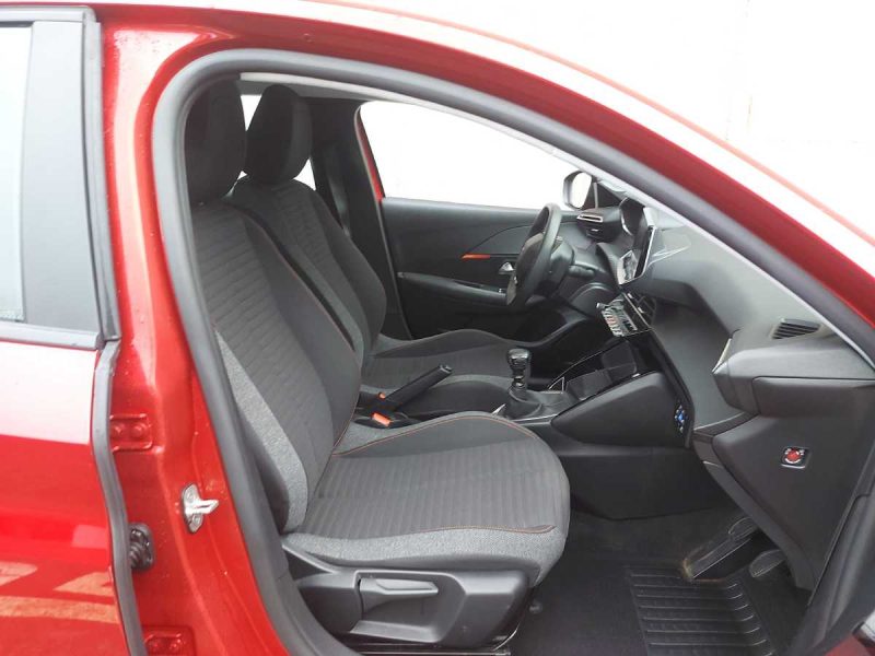 Peugeot  208  2022