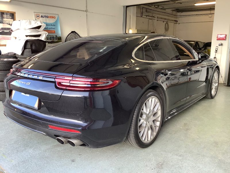 Porsche Panamera 4S
