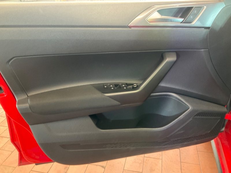 Volkswagen  Polo  2020