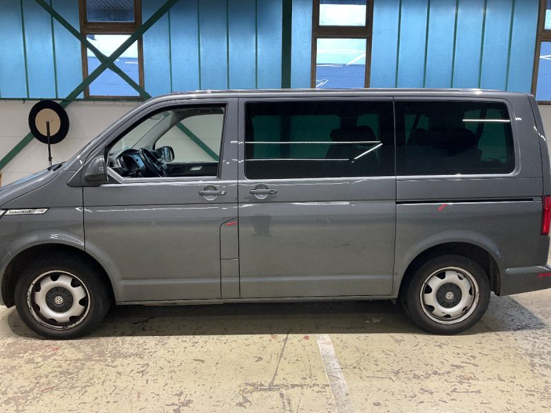 Volkswagen T6 Caravelle 2.0 TDI Comfortline 4MOTION