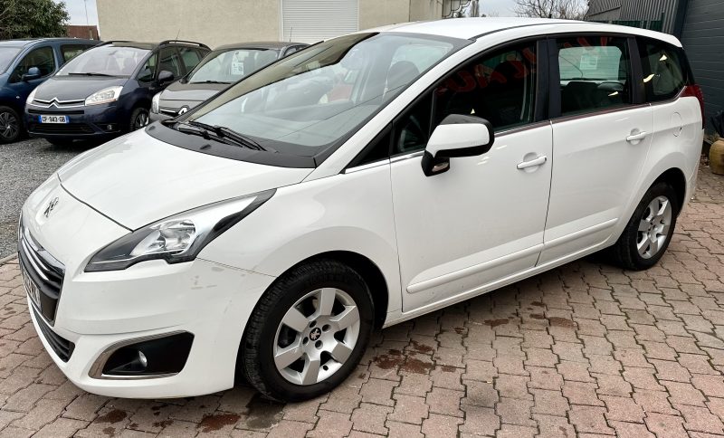 PEUGEOT 5008 2014