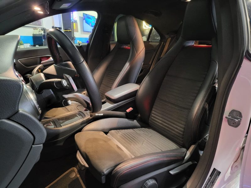 MERCEDES-BENZ CLA 200 156cv Fascination 7G-DCT // APPLE CARPLAY/CAMERA DE RECUL/SIEGES CHAUFFANT