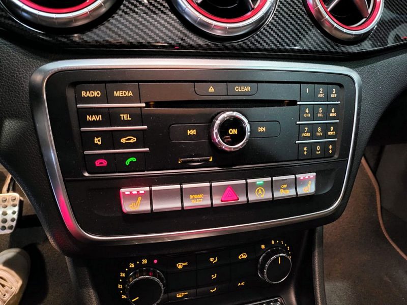 MERCEDES-BENZ CLA 200 156cv Fascination 7G-DCT // APPLE CARPLAY/CAMERA DE RECUL/SIEGES CHAUFFANT