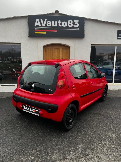 Peugeot  107 Urban 1.0 2012