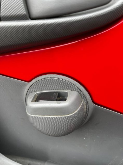 Peugeot  107 Urban 1.0 2012