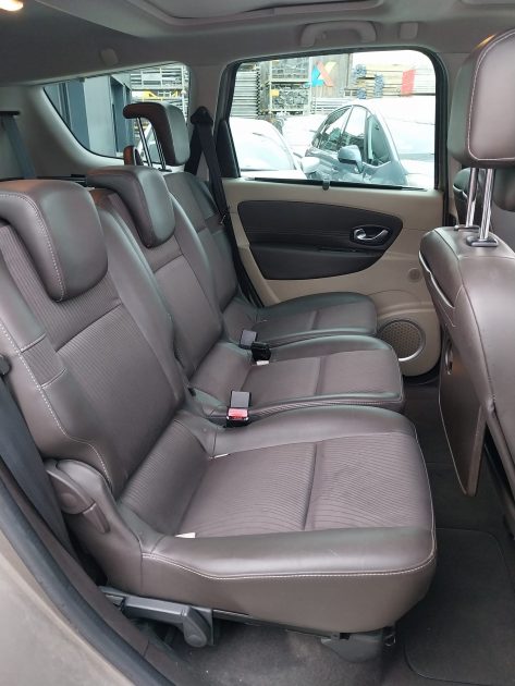 RENAULT SCÉNIC III 1.9 dCi 130 Privilege 7 places