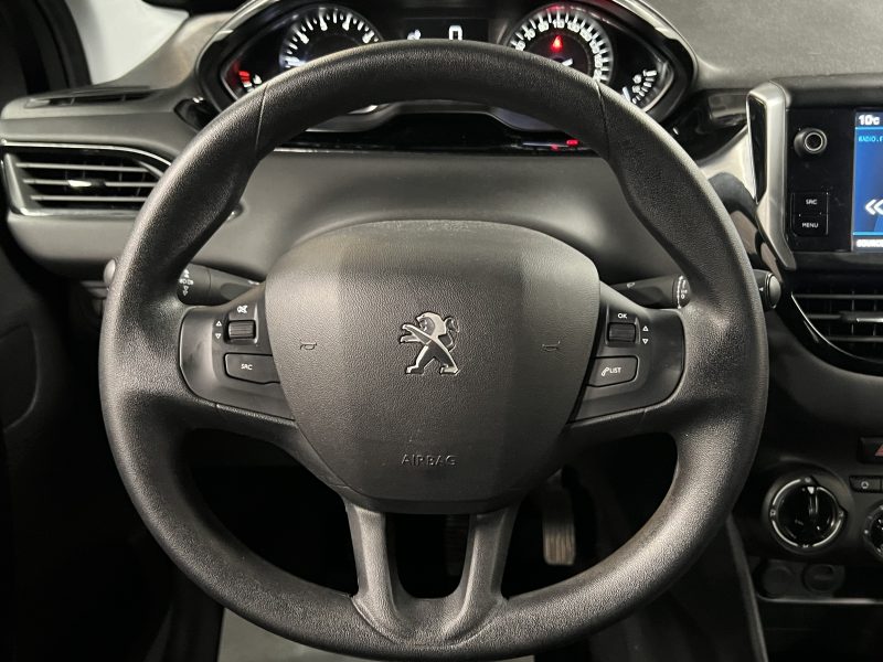PEUGEOT 208 PHASE 2 II 1.2 82 Cv 1ERE MAIN / 16 600 Kms ECRAN TACTILE CRIT AIR 1 - GARANTIE 1 AN