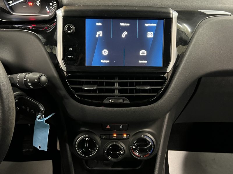 PEUGEOT 208 PHASE 2 II 1.2 82 Cv 1ERE MAIN / 16 600 Kms ECRAN TACTILE CRIT AIR 1 - GARANTIE 1 AN