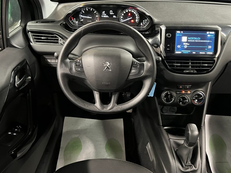 PEUGEOT 208 PHASE 2 II 1.2 82 Cv 1ERE MAIN / 16 600 Kms ECRAN TACTILE CRIT AIR 1 - GARANTIE 1 AN