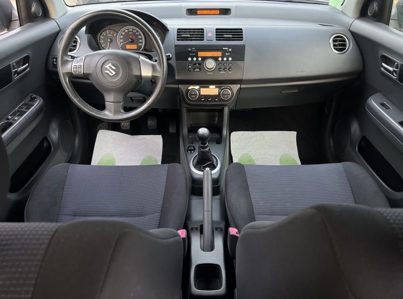 SUZUKI SWIFT II 1.3 VVT 93 Cv 5 PORTES / CLIMATISATION BLUETOOTH - GARANTIE 1 AN