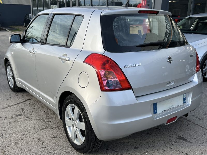 SUZUKI SWIFT II 1.3 VVT 93 Cv 5 PORTES / CLIMATISATION BLUETOOTH - GARANTIE 1 AN