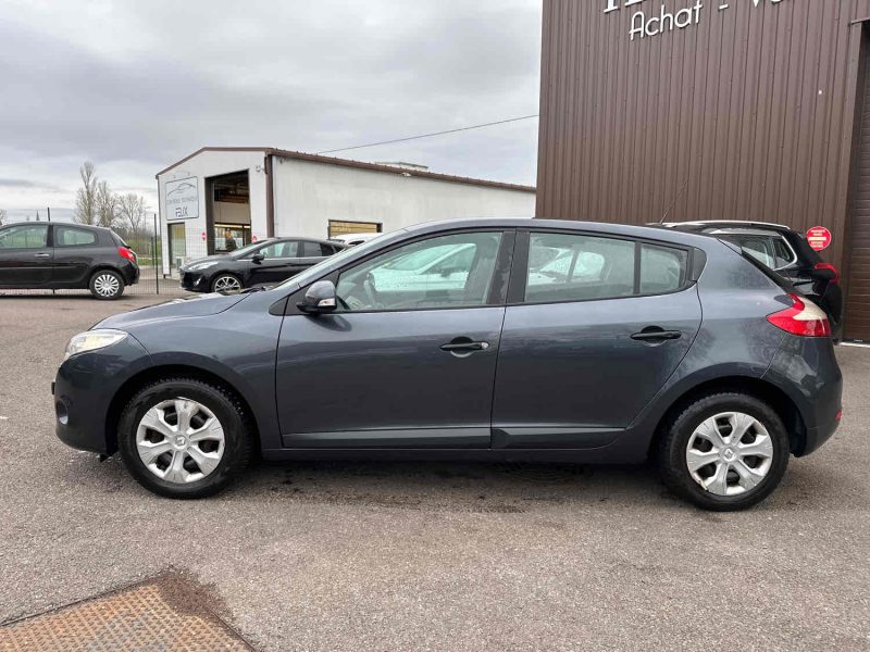 RENAULT MEGANE III 2011