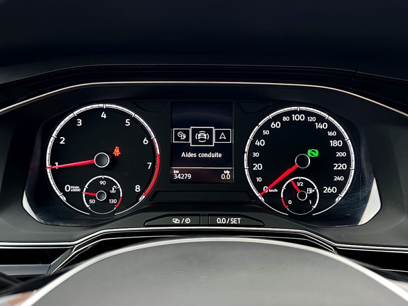 VOLKSWAGEN POLO 6 VI R-LINE 1.0 TSI 110 Cv BOITE AUTO CAMERA GPS CARPLAY & ANDROID - GARANTIE 6 MOIS