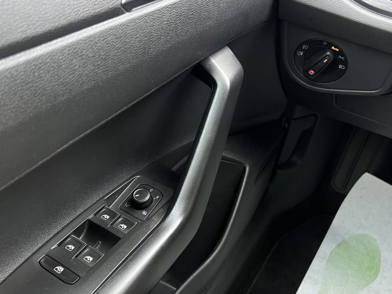 VOLKSWAGEN POLO 6 VI R-LINE 1.0 TSI 110 Cv BOITE AUTO CAMERA GPS CARPLAY & ANDROID - GARANTIE 6 MOIS