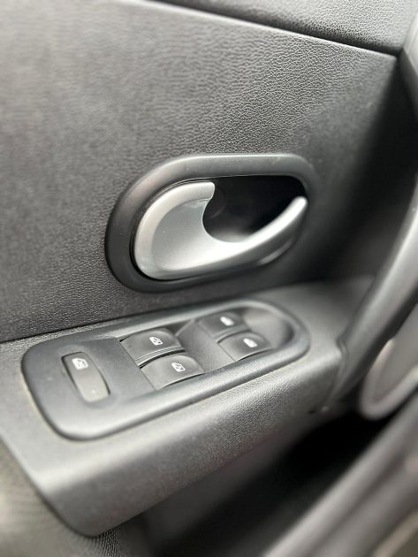 RENAULT CLIO 3 BVA 2009