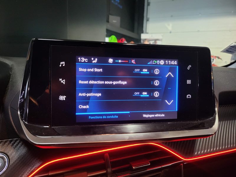 PEUGEOT 208 II 1.5 BlueHDi 100cv Active BVM6 // RADAR-AR/BLUETOOTH/REGULATEUR-LIMITEUR DE VITESSE