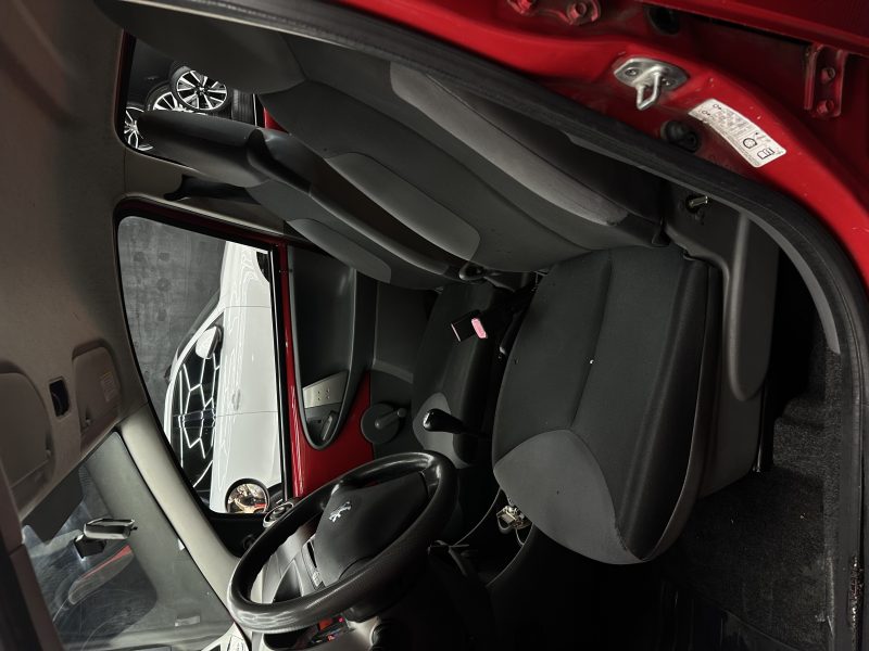 PEUGEOT 107 2009