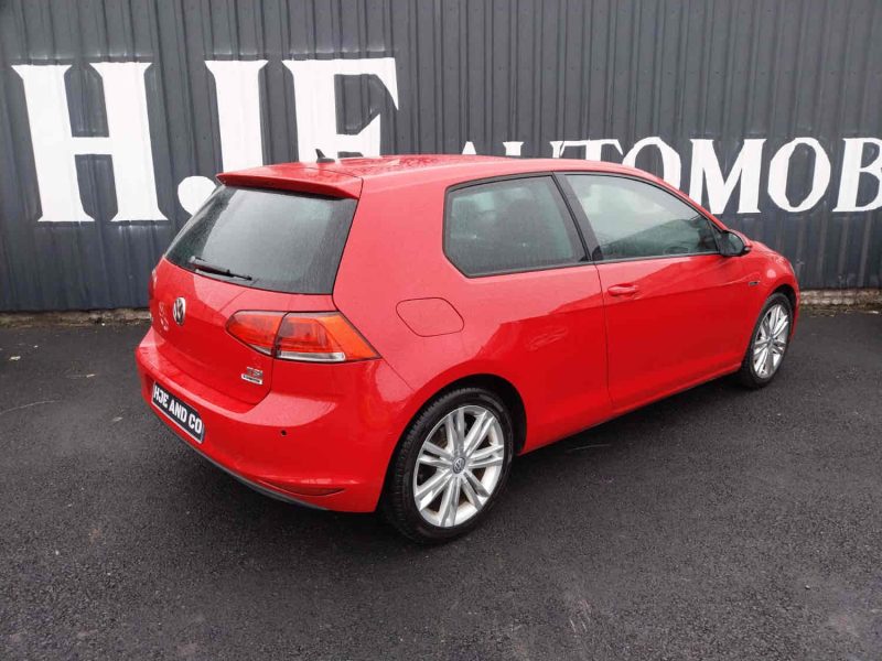VOLKSWAGEN GOLF VII 2015