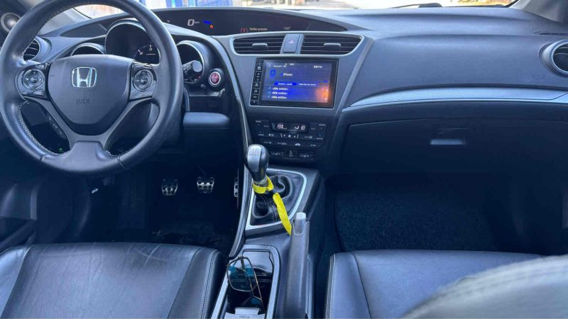 HONDA CIVIC  1.6 i-DTEC 120cv executive cuir toit pano gps reprise possible